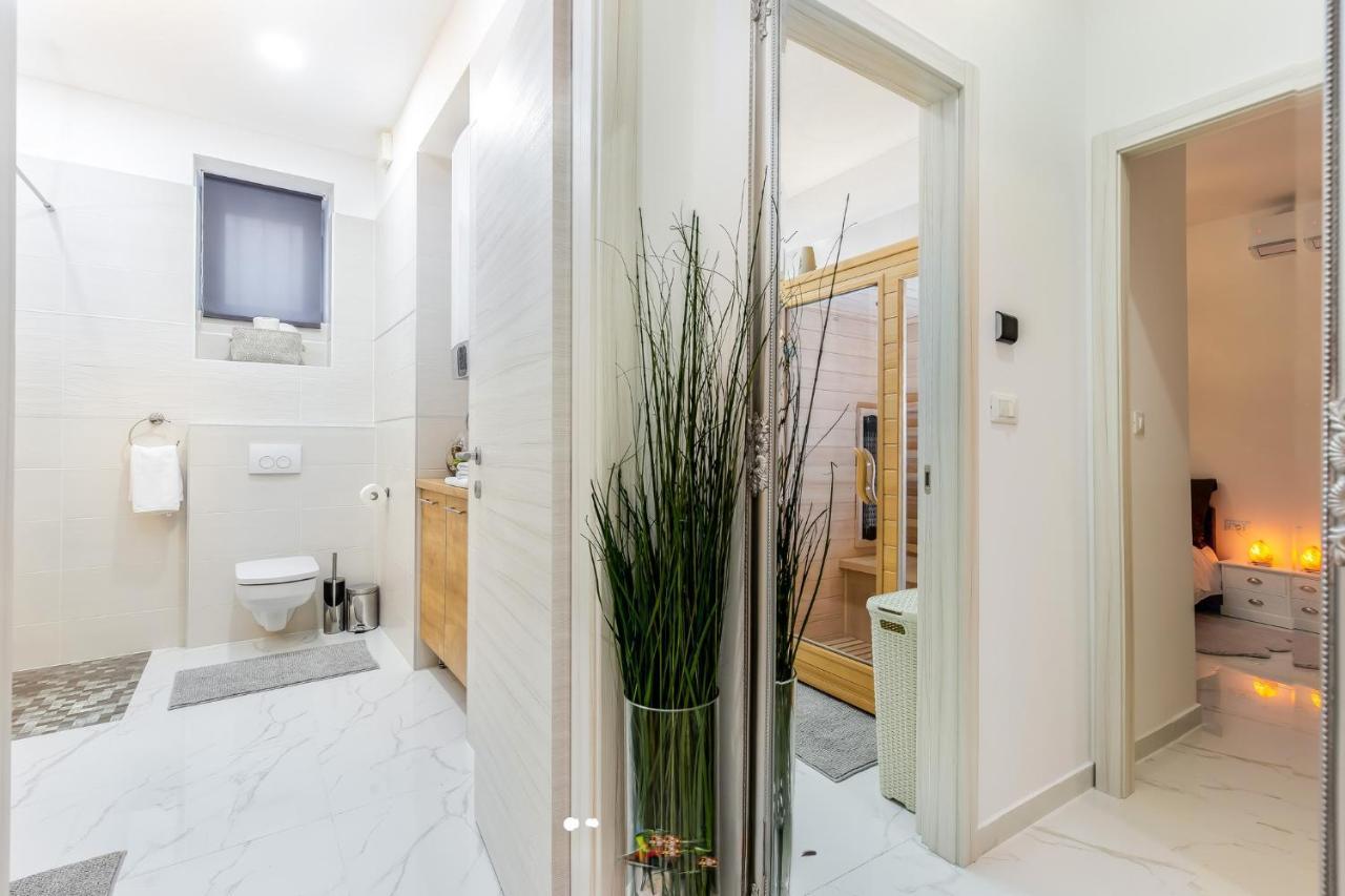 Apartment Lidija with sauna Rijeka Bagian luar foto